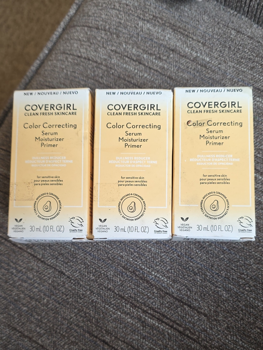 3 COVERGIRL Color Correcting Serum Moisturizer Primer - Yellow - Medium